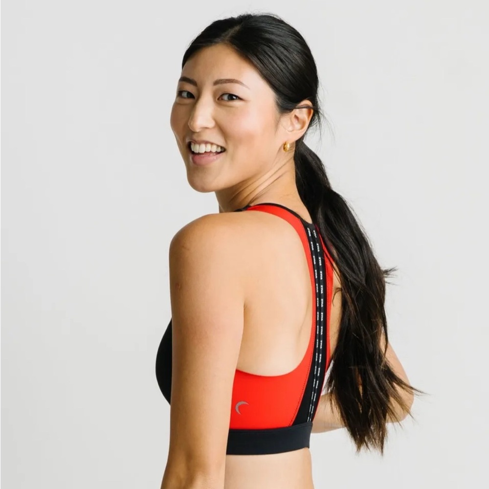 Size L ZYIA Red On Black Game Day Light N Tight Sport Bra
